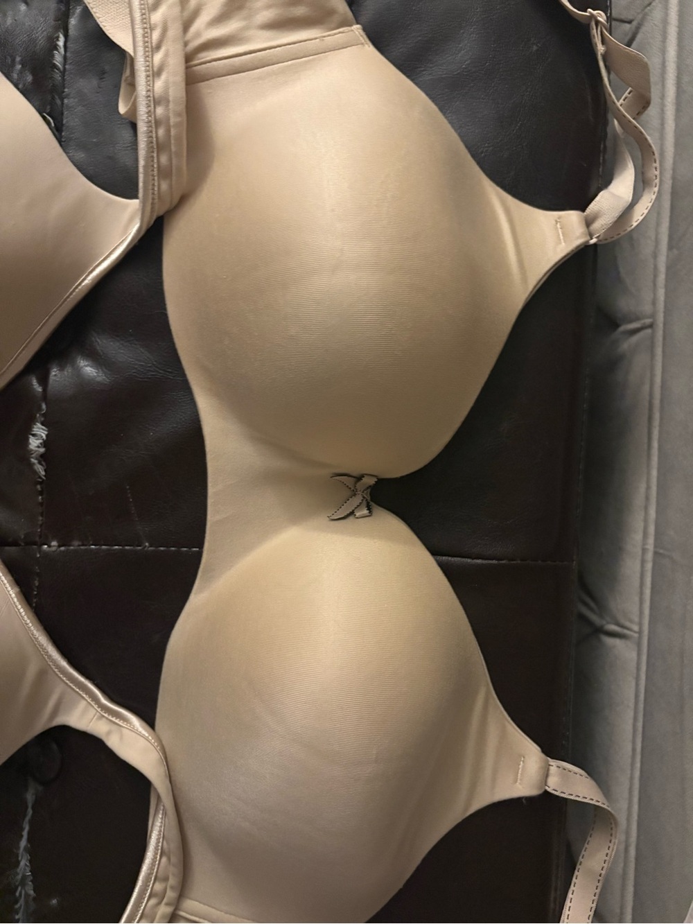 4 bras - Picture 2 of 10